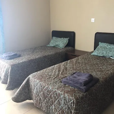 In Neo Chorio * Polis